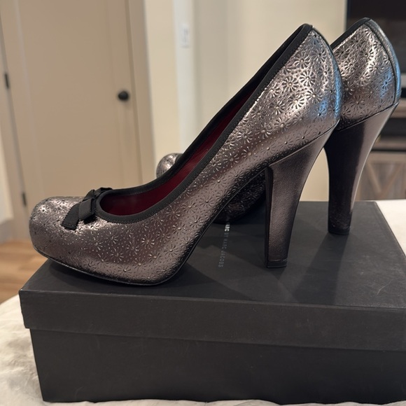 Marc by Marc Jacobs Heels style 606931 Smoke Color Size 40 US 10 - Picture 3 of 6